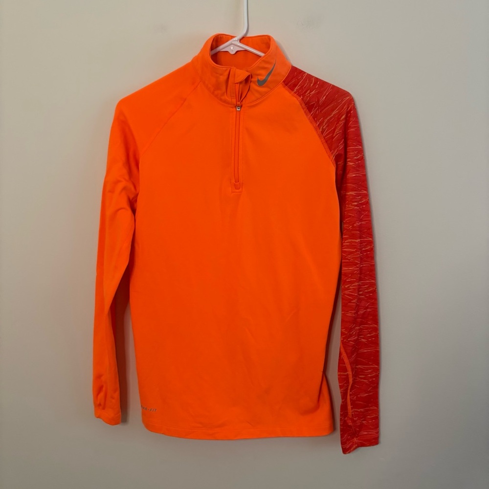 Nike Pro Women’s Medium Fitted Orange Long Sleeve Shirt Bright hiking fall